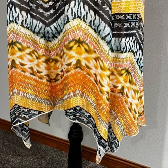 Asymmetrical halter zigzag print dress - Picture 5 of 15